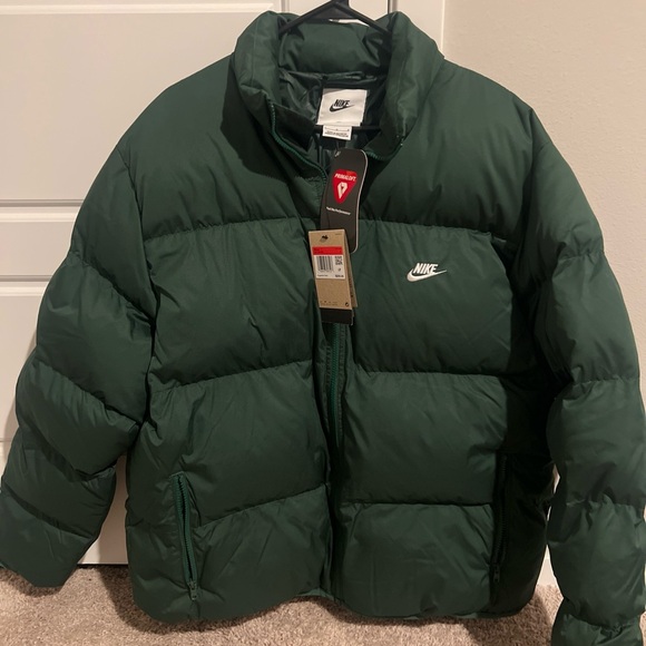 New Mens Nike Puffer Jacket - Picture 1 of 5